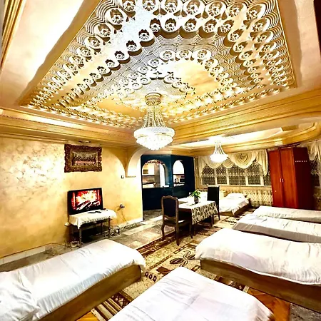 Petrovi Hostel *